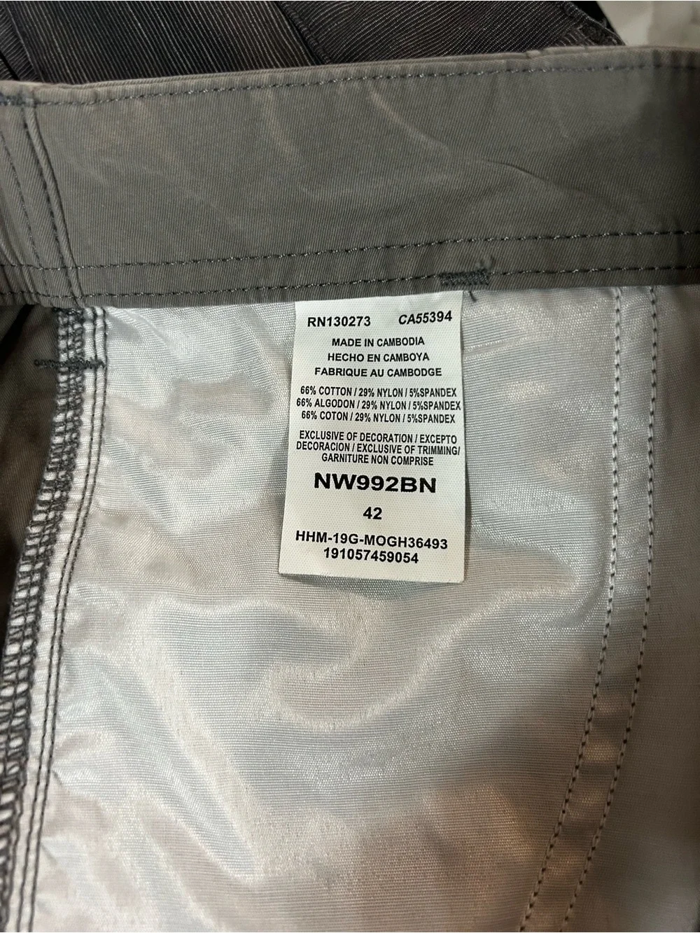 Wrangler Men's Flat Front‎ Gray Shorts